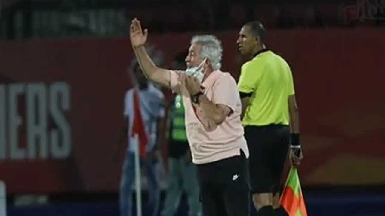 الصقر يكشف أسباب رفض طولان قيادة المنتخب الثاني وتفضيله تعيين أحد مساعدي حسام حسن